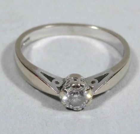 A ladies diamond solitaire 0.25cts 18ct gold dress ring