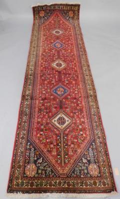 A Persian Abadeh runner