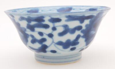 A Chinese porcelain tea bowl - 2