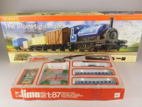 A Hornby Blue Highlander OO-gauge train set