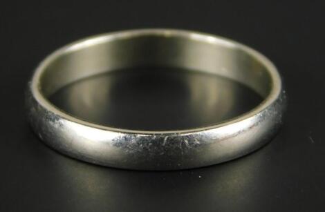 A platinum wedding band