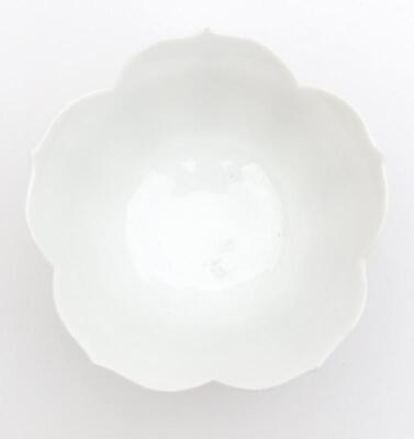 Two Cantonese porcelain saucers - 11