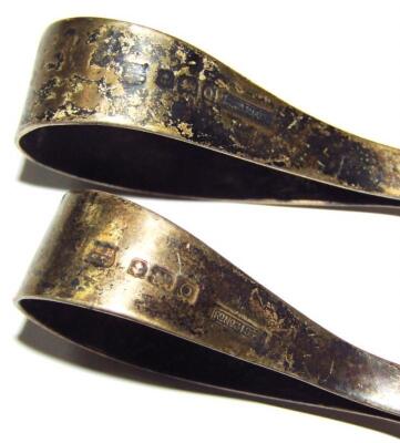 Two George VI silver gilt menu card holders - 7