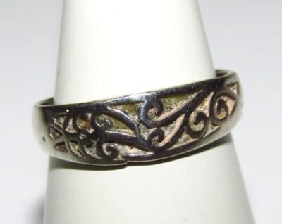 Various Sterling and other dress rings - 6