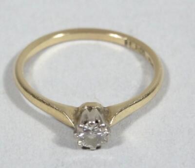 A ladies diamond 0.15cts 18ct gold solitaire ring