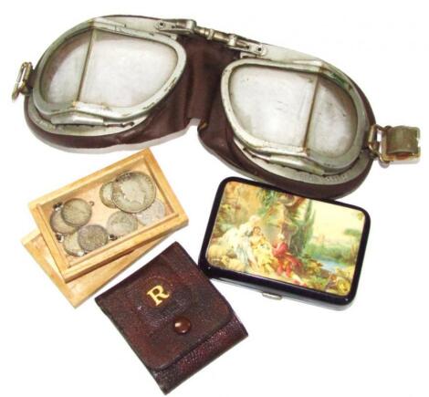 A japanned style cigarette case