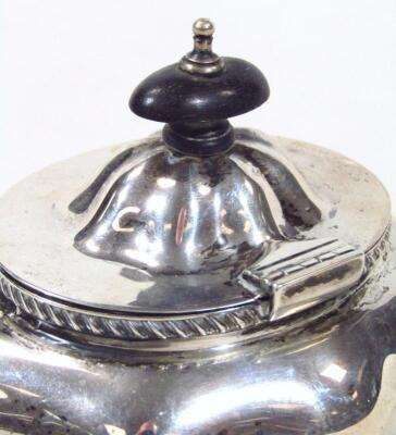 A Victorian silver tea caddy - 2