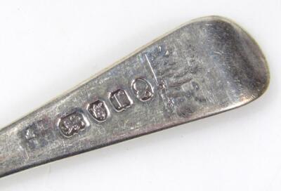 A set of 14 George III silver entrée forks - 3