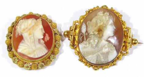 A 19thC Italian cameo portrait brooch