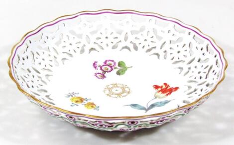 A Meissen bowl