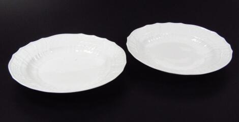 A pair of Meissen porcelain cabinet plates