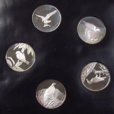 A John Pinches slip case of thirty five silver Peter Scott British Bird Medallion coins - 11