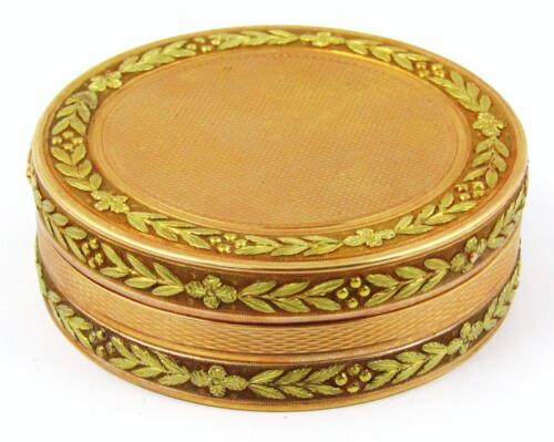 A George III 18ct gold circular box