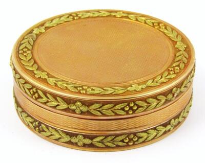 A George III 18ct gold circular box