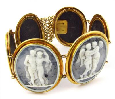 A 19thC bracelet of graduated shell cameos - 6
