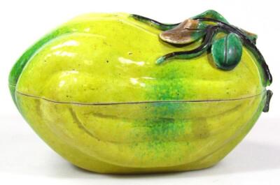 An early 19thC Chinese melon shaped box - 2