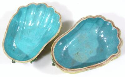 An early 19thC Chinese melon shaped box - 5