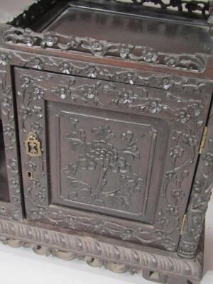 A Japanese shodhana cabinet - 4