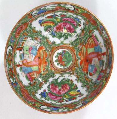 An early 20thC Cantonese famille rose bowl - 5