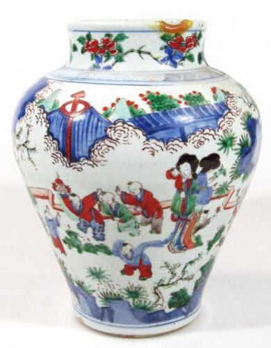 A Chinese porcelain vase