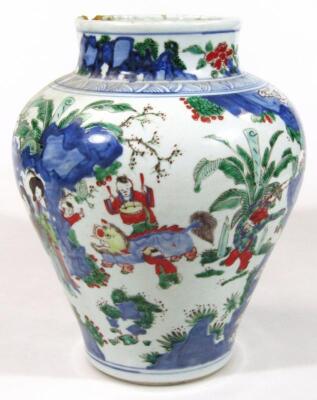 A Chinese porcelain vase - 3