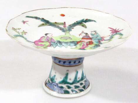 A 19thC Chinese porcelain stem dish