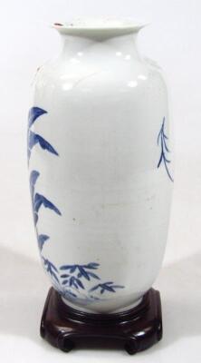 An early 20thC Chinese blue and white porcelain vase - 4