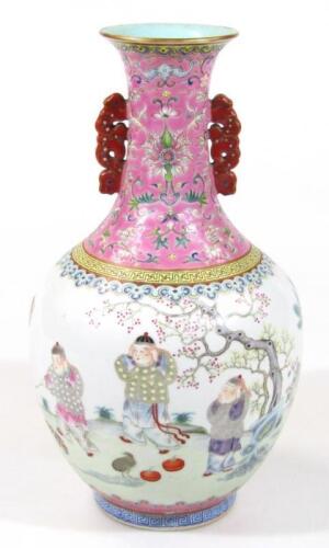 A 20thC Chinese porcelain vase