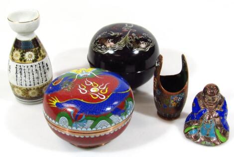 A cloisonné lidded powder box