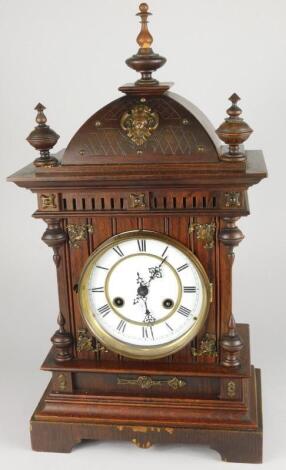 A late 19th/early 20thC oak mantel clock