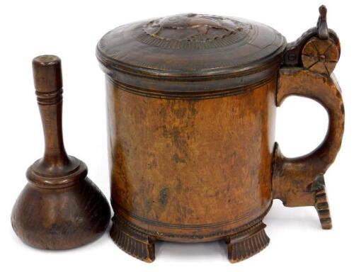 A late 18th/early 19thC Norwegian birch peg tankard