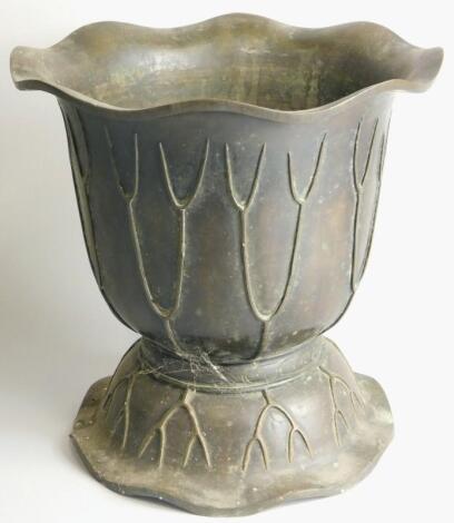 An oriental bronze planter