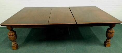 A 19thC Maple & Co oak extending dining table