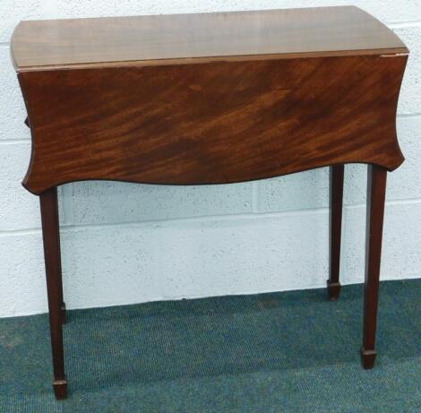 A 19thC mahogany Pembroke table