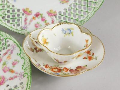 A collection of Continental porcelain - 2