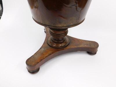 A 19thC Continental mahogany wine cooler - 3