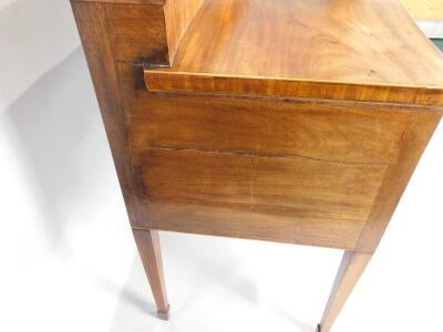 A George III mahogany sideboard - 3