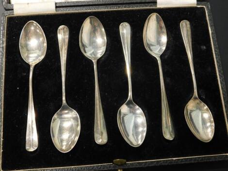 A cased set of George V six silver teaspoons