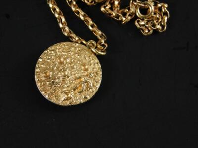 A 9ct gold Apollo II pendant and chain - 2