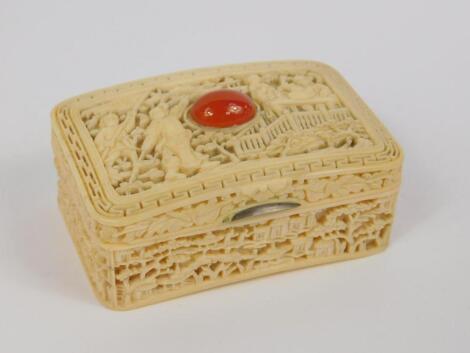 A Cantonese 19thC ivory box and hinged cover