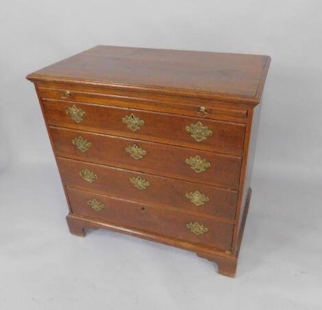 A George III oak bachelor's chest of drawers