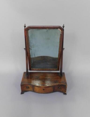 A Georgian mahogany toilet mirror