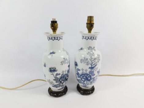 A pair of 20thC oriental porcelain vases