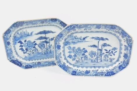 A pair of 18thC Chinese blue and white export dishes