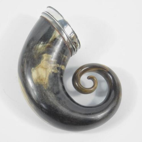 A George IV Scottish horn snuff mull