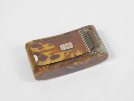 A 19thC tortoiseshell snuff box