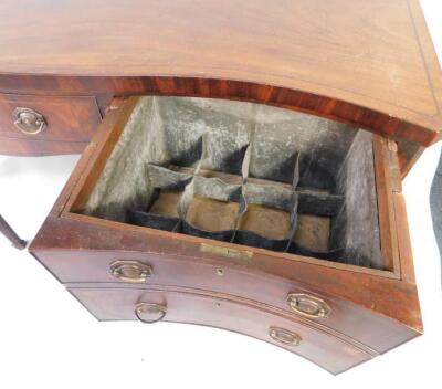 A serpentine sideboard - 4