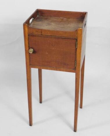 An early 19thC mahogany pot cupboard