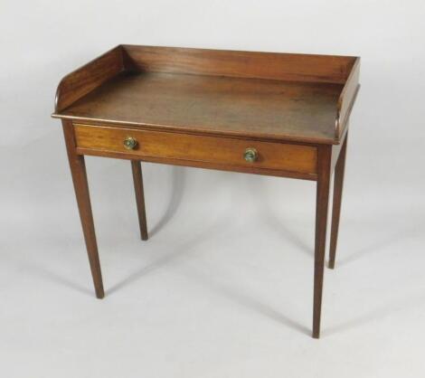 An early 19thC mahogany wash stand