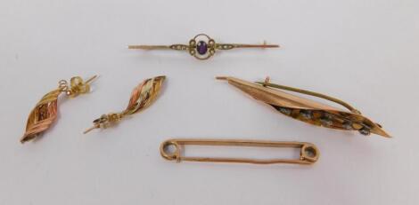 An Edwardian amethyst and seed pearl bar brooch